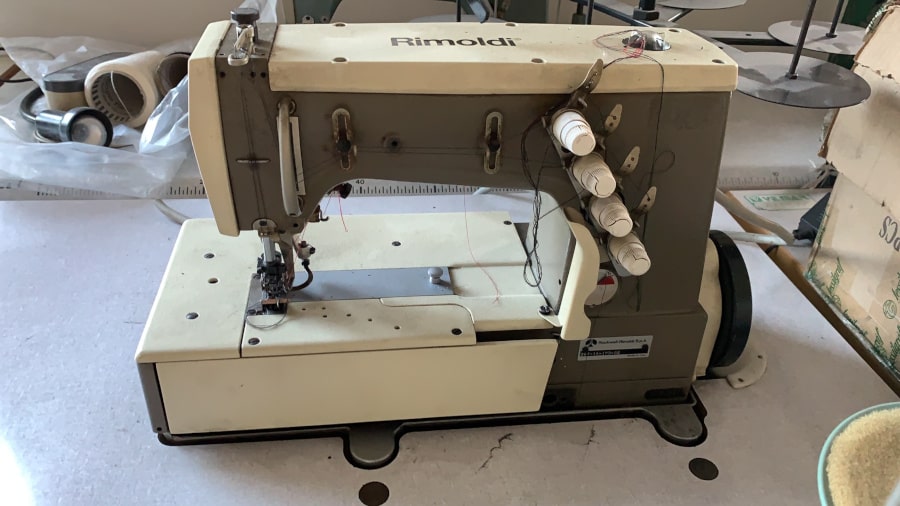 Macchine da cucire Rimoldi 263 - vendita usato