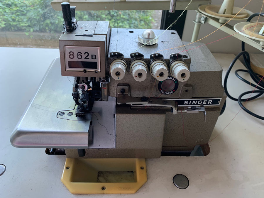 Macchine da cucire tagliacuci Singer 862 a 2 aghi 4 fili